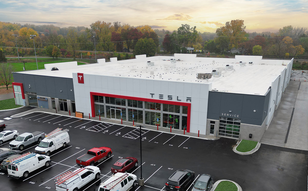 Kingsbarn Realty Capital Acquires Newly Constructed  Tesla Sales and Service Center in Minneapolis-Saint Paul